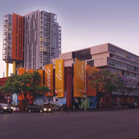 Istay Precinct Аделаида Экстерьер фото