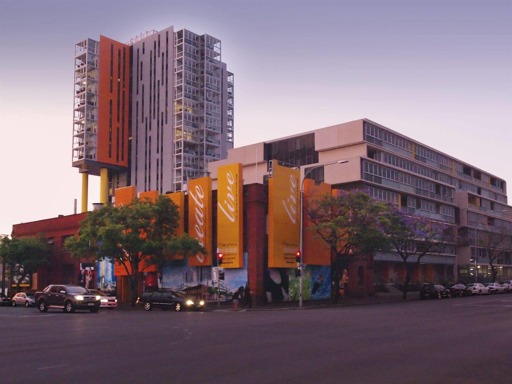 Istay Precinct Аделаида Экстерьер фото